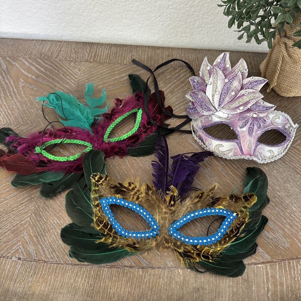 Lot of 3 Feather Masks Mardi Gras Carnival Masquerade‎ Ball Costume Accessory